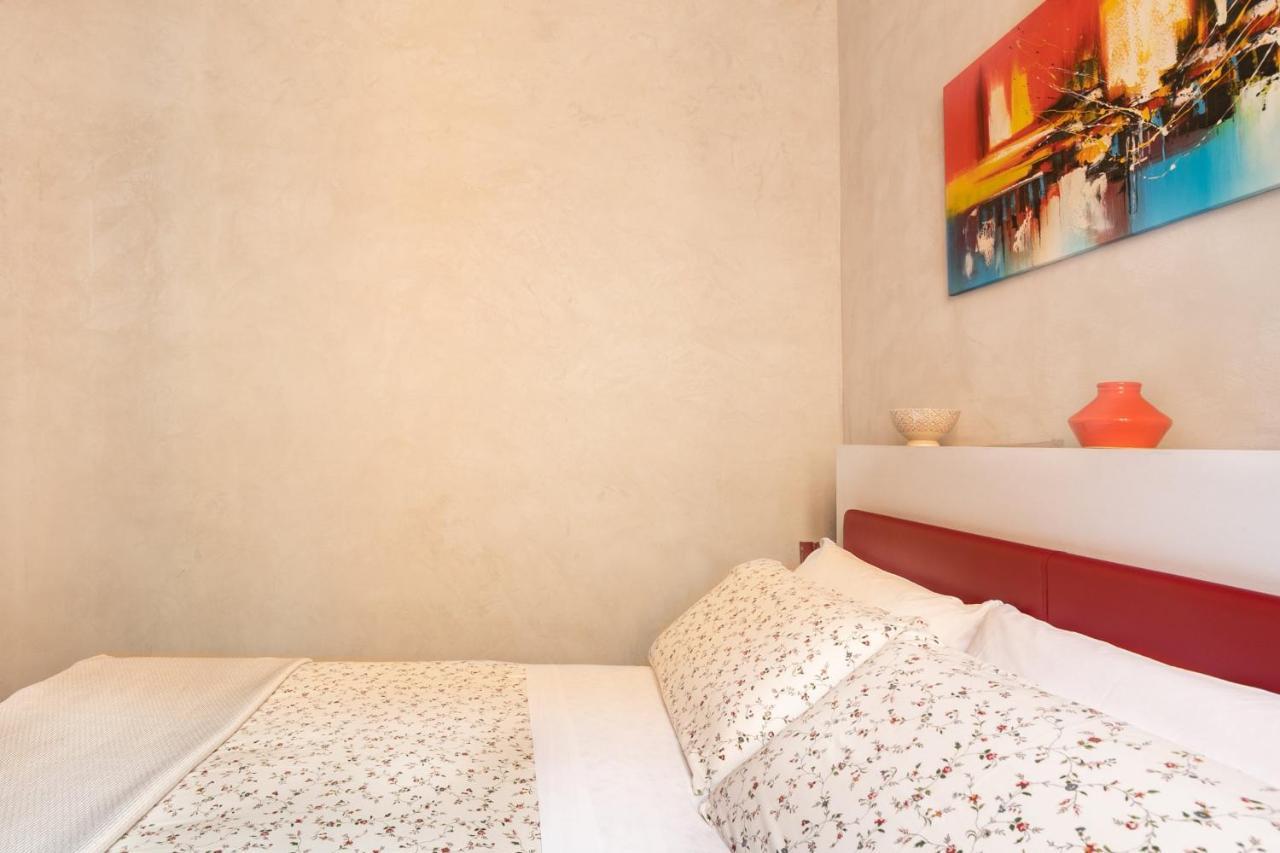 Living Rhome - Condotti Apartment Ρώμη Εξωτερικό φωτογραφία